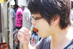 串カツを食べてます！